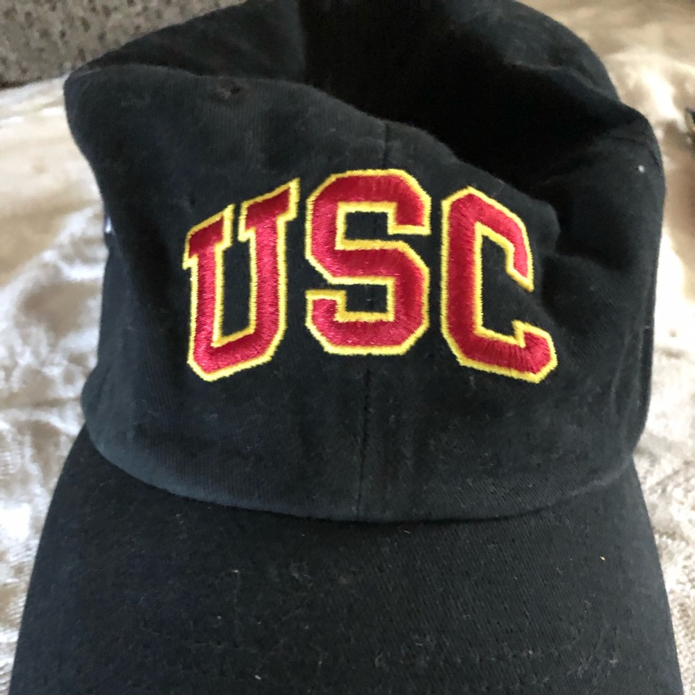 Gently used USC Rose Bowl hat